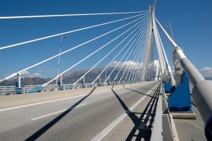 Ελλάκτωρ: Προχωρημένες συζητήσεις με AVAX για τα ποσοστά στη Γέφυρα Ρίου - Αντιρρίου