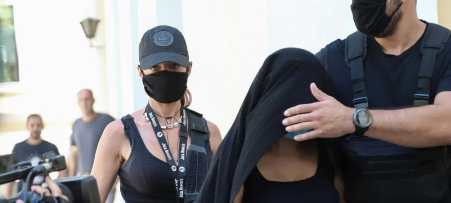 Επίθεση με βιτριόλι: Παραπομπή της 36χρονης για ανθρωποκτονία με εισαγγελική παρέμβαση