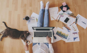 Το υβριδικό μοντέλο εργασίας μπορεί να αυξήσει την παραγωγικότητα κατά 11%.