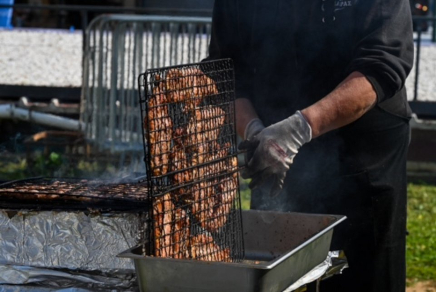 Ο Δήμος Αθηναίων «γιορτάζει» την Τσικνοπέμπτη στη Βαρβάκειο Αγορά