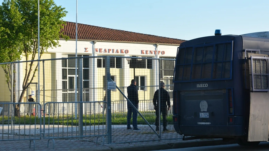 Δίκη για τα Τέμπη: Ολοκληρώθηκαν οι καταθέσεις των συγγενών των μηχανοδηγών της εμπορικής αμαξοστοιχίας