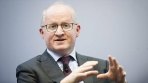 Φίλιπ Λέιν: Το μοντέλο AI της ΕΚΤ δείχνει ταχύτερη υποχώρηση του πληθωρισμού