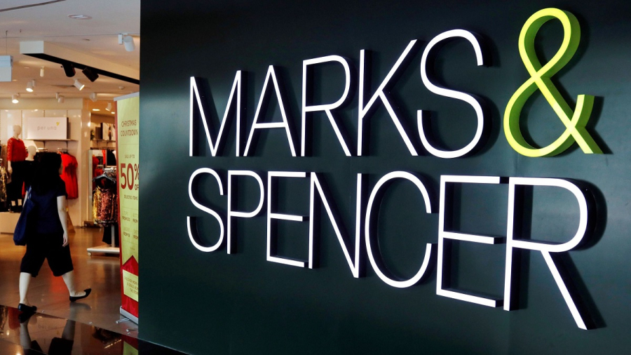 Η Marks & Spencer αυξάνει τους μισθούς των εργαζομένων της