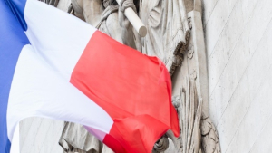 Ελλάδα: Δίνει δημοσιονομική «ανάσα» στη Γαλλία με πρόωρη αποπληρωμή δανείου 1,1 δισ. ευρώ