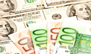 Το ευρώ ενισχύεται 0,42%, στα 1,0612 δολάρια