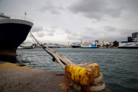 Απεργία λιμενεργατών την Παρασκευή 30 Οκτωβρίου – Δεμένα τα πλοία σε μεγάλα λιμάνια της χώρας