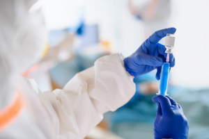 Ιταλία: Να ενισχυθεί ο ρυθμός για την "αναμνηστική δόση", λέει ο επικεφαλής εμβολιασμών