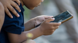 Τουρκία: Ψηφίστηκε νόμος που απαγορεύει την πρόσβαση στα social media στους κάτω των 15