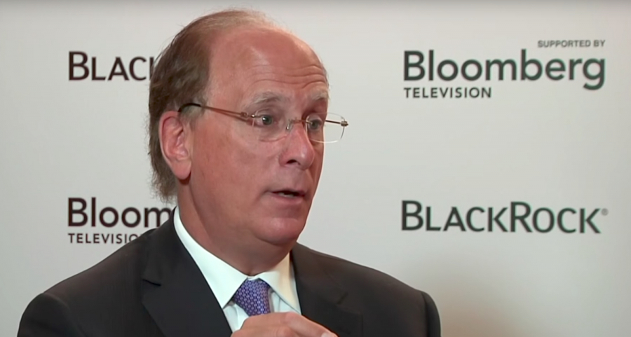 Φινκ (BlackRock): Οι ανατιμήσεις στα τρόφιμα πιο επικίνδυνες από την ακριβή βενζίνη