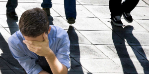 GTA GT: Οι νέοι εξακολουθούν να βασίζονται σε επιδόματα στην Ελλάδα, παρά τη μείωση της ανεργίας