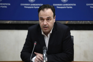 Δ. Παπαστεργίου: Υψηλά πρόστιμα στις πλατφόρμες που δεν θα συμμορφωθούν την απαγόρευση χρήσης των social media σε παιδιά