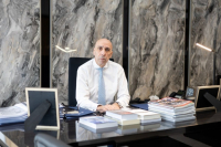 Γιάννης Μπρατάκος (ΕΒΕΑ): 120 δόσεις, μείωση προκαταβολής φόρου και εισφορών ζητά η αγορά ενόψει ΔΕΘ