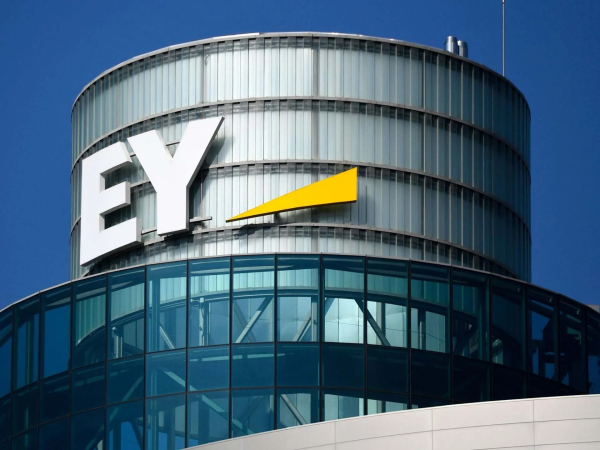 EY: Διακρίθηκε ως Κορυφαίος Εργοδότης Ελλήνων από το Εξωτερικό