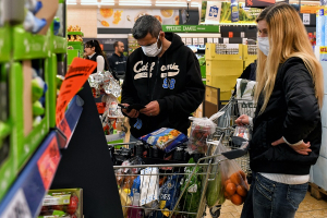 Ευρωζώνη: Με θετικό πρόσημο η καταναλωτική εμπιστοσύνη τον Ιανουάριο