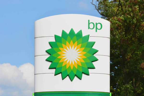 BP: Αναμενόμενα τα κέρδη του 4ου τριμήνου - Φρένο στις επαναγορές μετοχών