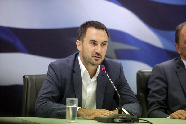 Χαρίτσης: H κυβέρνηση μετατρέπει το Ταμείο Ανάπτυξης σε εργαλείο ενίσχυσης λίγων ισχυρών