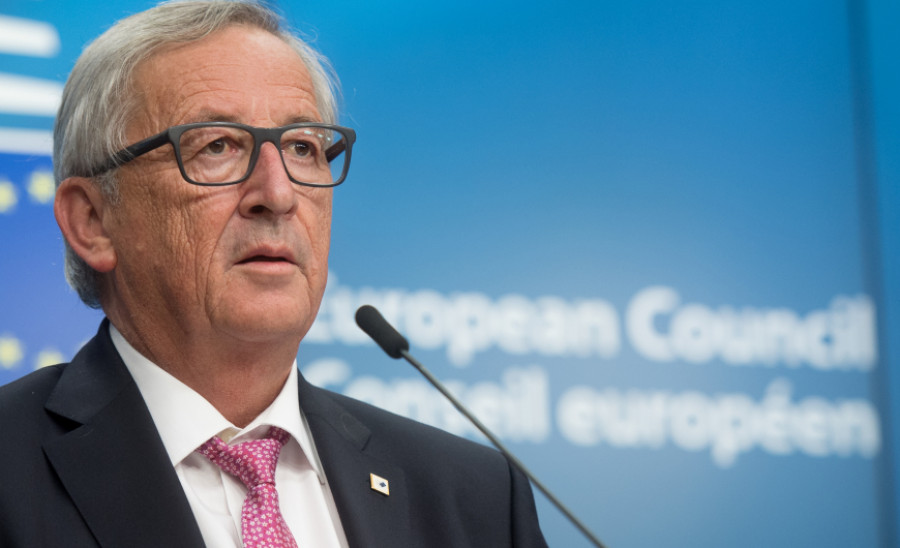 Γιούνκερ: Από τα καλύτερα το ελληνικό πρόγραμμα ανάκαμψης