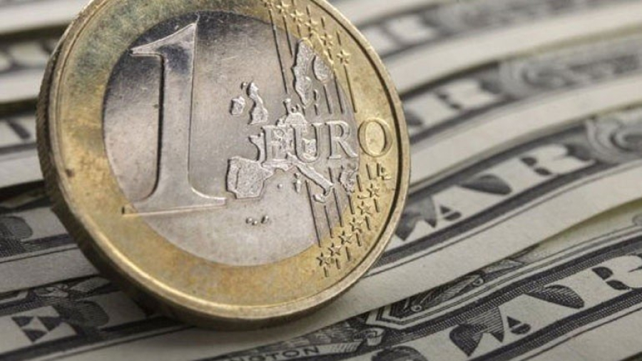 Συνάλλαγμα: Το ευρώ ενισχύεται 0,06%, στα 1,1569 δολάρια