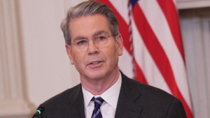 Μπέσεντ: Θα τα βρούμε με την Κίνα για τους δασμούς (Bloomberg)