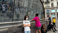 Η Ισπανία καταργεί από 26 Ιουνίου την υποχρεωτική χρήση μάσκας σε εξωτερικούς χώρους