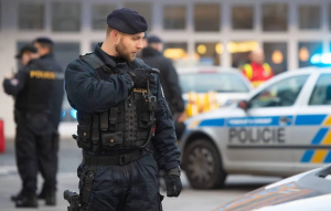 Τσεχία: Πυροβολισμοί στο δημαρχείο της Χρίμπσκα - Νεκροί μια γυναίκα και ο δράστης