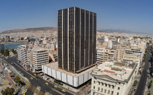 Πύργος Πειραιά: Πριν υπογράψουν μισθωτήρια, τα… επαναδιαπραγματεύονται