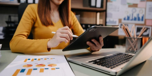 Hellenic ESG Barometer: Ποια είναι η γνώμη των Ελλήνων για τη βιώσιμη ανάπτυξη στις επιχειρήσεις;