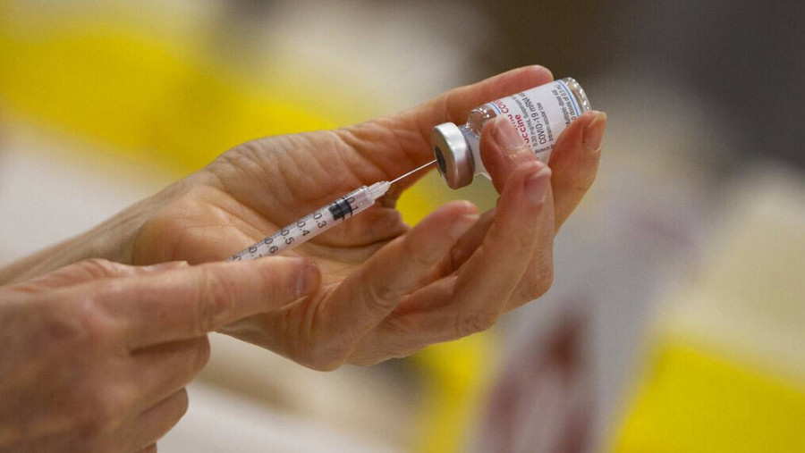 Πατέντες εμβολίων: Η Βρετανία επιδιώκει μια εποικοδομητική δέσμευση με ΗΠΑ και άλλα μέλη του ΠΟΕ