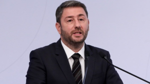 Ανδρουλάκης στο Ευρωκοινοβούλιο: Δριμεία κριτική στον πρωθυπουργό για παρακολουθήσεις