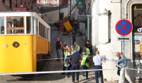Πορτογαλία: Εθνικό πένθος μετά τον εκτροχιασμό τελεφερίκ - Στους 17 οι νεκροί