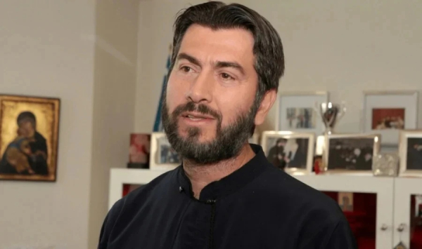 «Κιβωτός του Κόσμου»: Να δικαστούν ο πατήρ Αντώνιος και η πρεσβυτέρα ζητεί ο εισαγγελέας