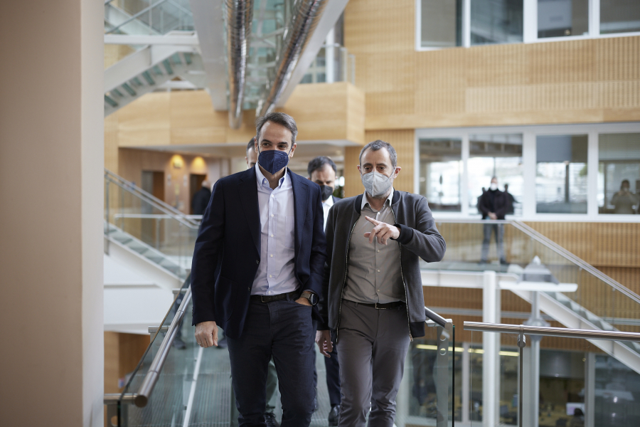 Επίσκεψη Μητσοτάκη στη Viva Wallet: Ψήφος εμπιστοσύνης στην εταιρεία και τη χώρα η επένδυση της JP Morgan