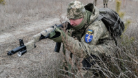 Ουκρανία: Οι ΗΠΑ στέλνουν εξοπλισμό για ενδεχόμενο ρωσικής επίθεσης με χημικά ή βιολογικά όπλα