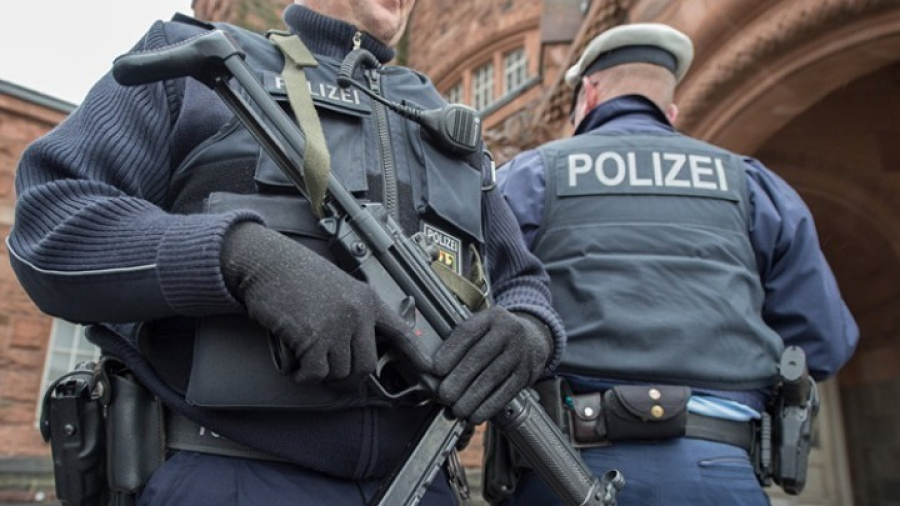 Γερμανία: Πυροβολισμοί σε εργοστάσιο της Mercedes, με έναν νεκρό