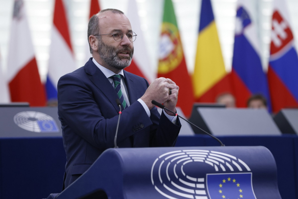 Βέμπερ: Ο Πούτιν θέλει να καταστρέψει τον ευρωπαϊκό τρόπο ζωής