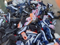 ΔΙΜΕΑ: Κατάσχεσε σε αποθήκη στο κέντρο και κατάστρεψε 3.275 τεμάχια ως προϊόντα απομίμηση