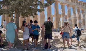 Allianz: Η Ελλάδα αντιμέτωπη με μείωση -1,1% του ΑΕΠ το 2025 λόγω καύσωνα