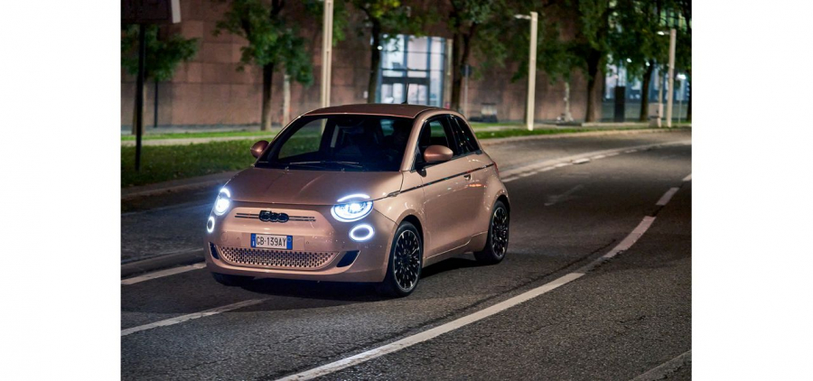 Fiat: Eπιβραβεύει τους πιο φιλικούς προς το περιβάλλον οδηγούς του νέου ηλεκτρικού 500