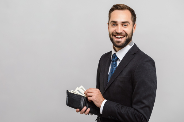 Grant Thornton: Το 62% των εισηγμένων στο Χρηματιστήριο Αθηνών αύξησαν τις αμοιβές στα μέλη ΔΣ