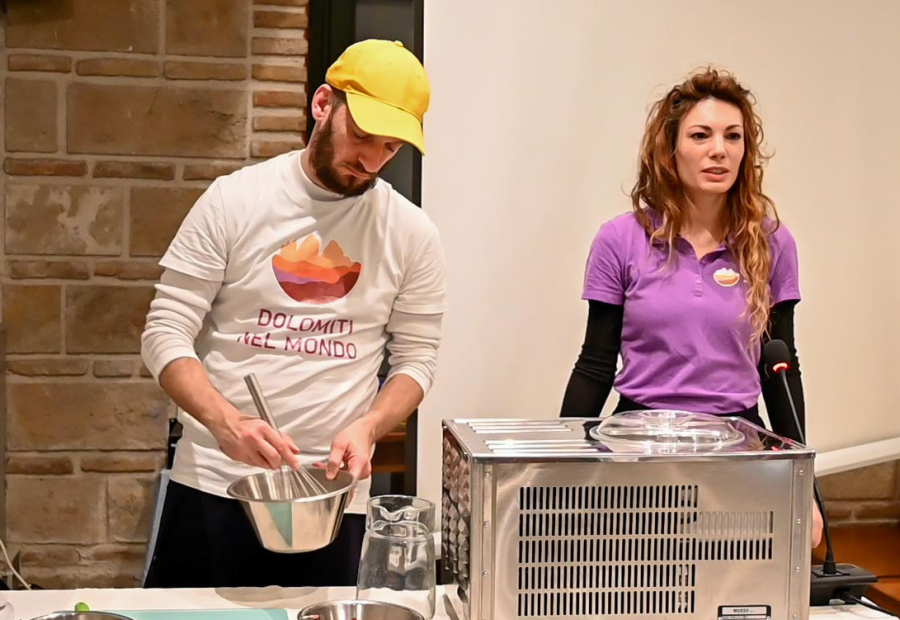 GELATOn the ROAD: Παρουσιάστηκε το πρώτο παγωτό με γεύση φέτας