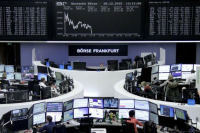 Στο «κόκκινο» οι ευρωαγορές - Άνοδος σε Χρηματιστήριο Αθηνών