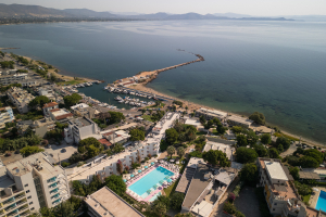 Το Marathon Beach Resort εντάσσεται στο χαρτοφυλάκιο της Brown Hotels