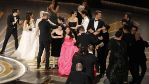 Όσκαρ 2023: Θρίαμβος για την ταινία «Τα πάντα όλα» - Βραβεία ερμηνείας στον Μπρέταν Φρέιζερ (α&#039; ανδρικού) και Μισέλ Γιο (α΄ γυναικείου)