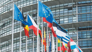 ΕΕ: Επενδύει 13,5 δισ. ευρώ σε έρευνα και καινοτομία το 2023 - 24