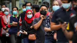 Μαλαισία: Τον υψηλότερο αριθμό νέων κρουσμάτων του τελευταίου τριμήνου κατέγραψε η χώρα