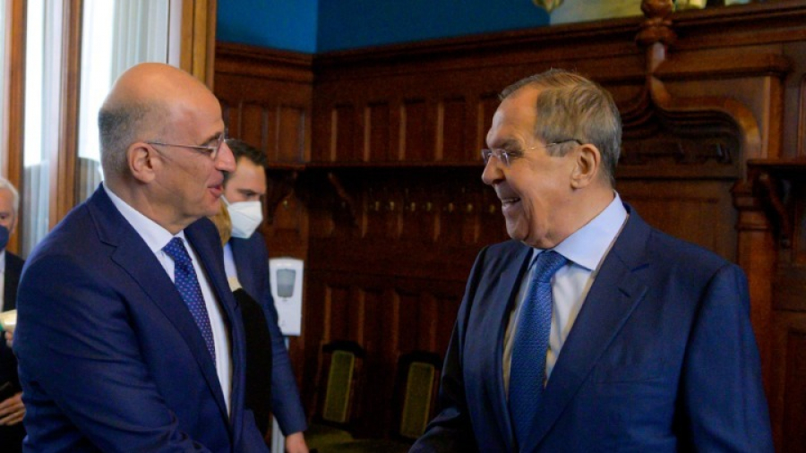 Δένδιας μετά τη συνάντηση με Λαβρόφ: Με όρους και κανόνες διεθνούς δικαίου τα ζητήματα ασφάλειας