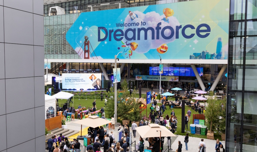 Salesforce: Νέες λύσεις AI και στρατηγικές συνεργασίες στο "Dreamforce 2025"