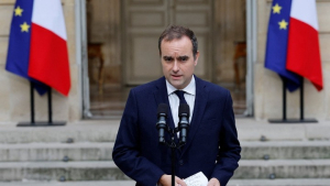 Γαλλία: «Αποστολή της νέας κυβέρνησης να ξεπεράσει την πολιτική κρίση», δηλώνει ο Λεκορνί