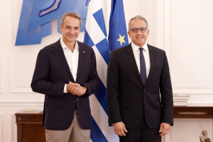 Συνάντηση Μητσοτάκη με τον Γενικό Διευθυντή της UNESCO: Στο επίκεντρο η ελληνική γλώσσα και τα γλυπτά του Παρθενώνα