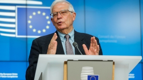 Η ΕΕ αρνείται να αναγνωρίσει τα ρωσικά διαβατήρια που χορηγούνται σε Ουκρανούς